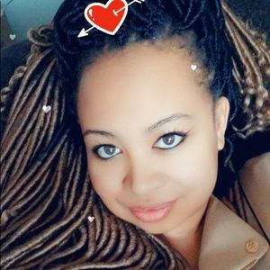 Meet your Posher, Vanessa